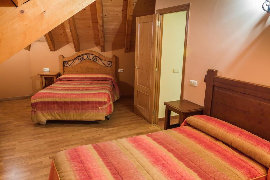 Apartment Casa Blas Gistaín Pokoj fotografie